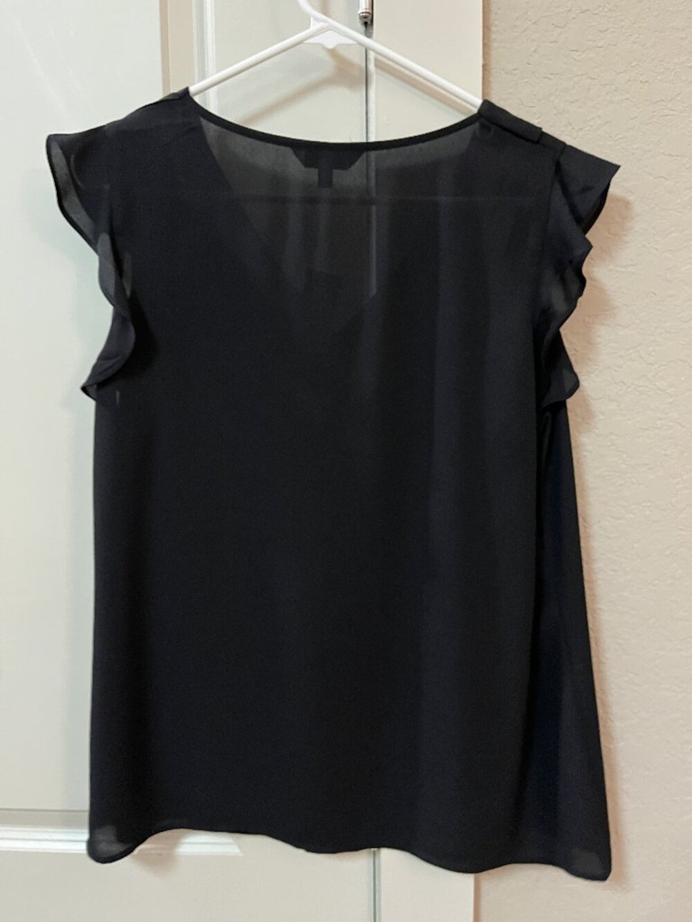 Set of 2 Women's Express Black White Sleeveless Tank Top Style Blouse Shirt Top - Picture 10 of 10